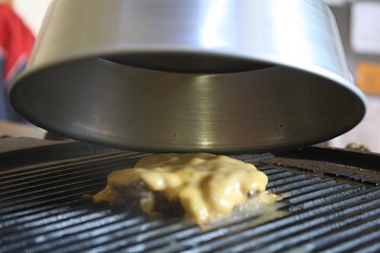 Basting Lid & Cover - Grill Basting Cover for Burgers and Steaks
